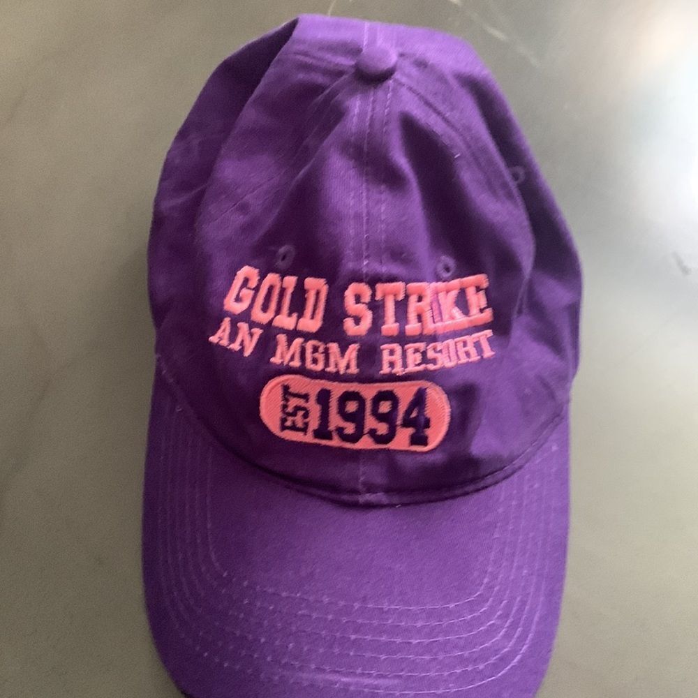 NWT women hat - Picture 2 of 6